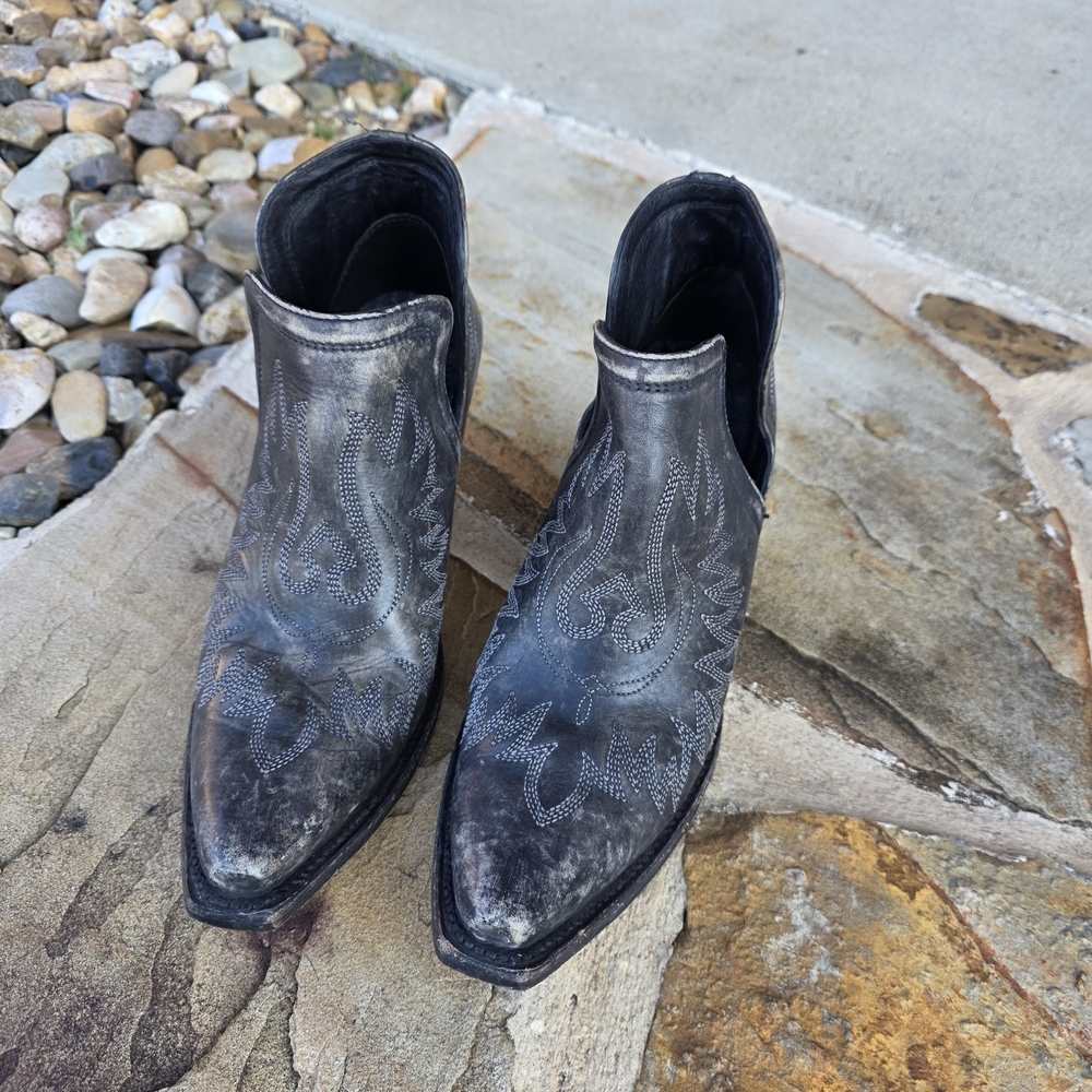 Ariat Black and Gray Heeled Boots